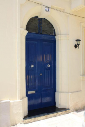 Отель South Village Townhouse  Сент-Полс-Бэй